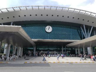 Main entrance to Krung Thep Aphiwat Central Terminal